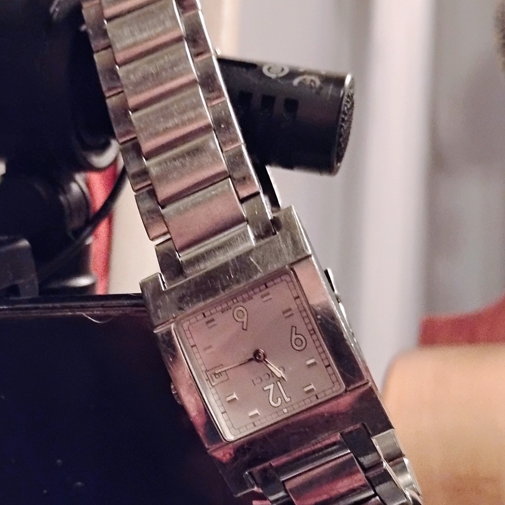 Gucci Watch - Picture 11 of 16